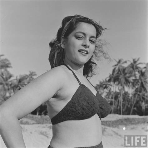 Nalini Jaywant Hindi Movie Star Sea Beach Photoshoot 1951 Movie Stars Vintage Bollywood