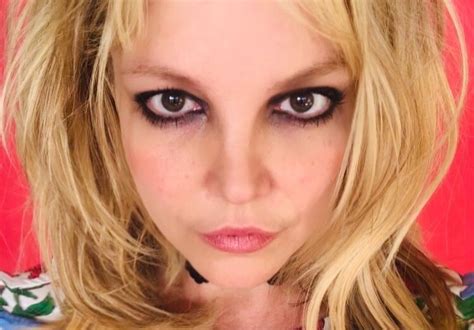 Britney Spears Verliest Belangrijke Rechtszaak Tegen Vader En Zet Weer Schaar In Kapsel Foto