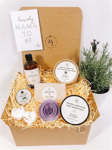 Top selected best pregnancy gifts uk 2021. Mum to be pamper hamper gift box | large | Lilac ...