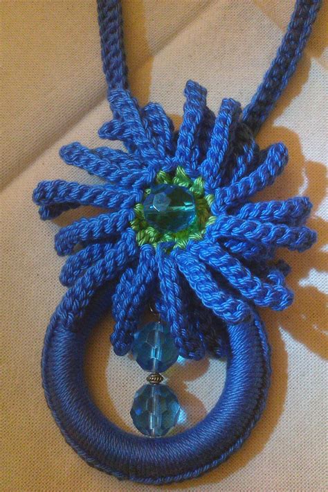 Hobbies Time: Collana di cotone e perle blu ad uncinetto ...