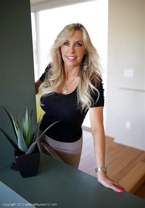 blonde sensual maid doctor top porn photos