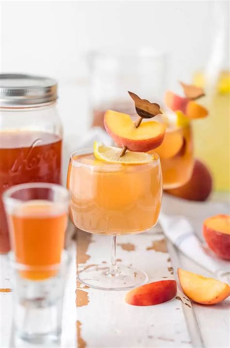 Spiked Peach Arnold Palmer Is A Fun And Refreshing Summer Cocktail
