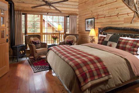 Pin By Cathedral Mountain Lodge On Deluxe King Cabin Cabin Bedroom