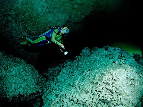 20 Stunning Photos Of Underwater Caves Around The World Businessinsider