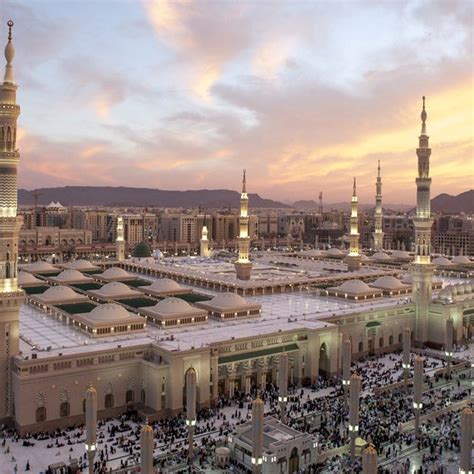 Reddit gives you the best of the internet in one place. Culture & Religion of Saudi Arabia | USA Today