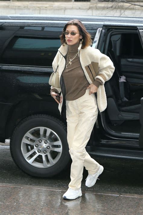 Check spelling or type a new query. Bella Hadid Street Style 02/11/2020 • CelebMafia