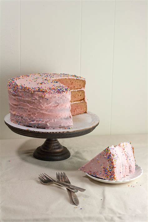 The Brown Betty Bakerys Strawberry Cake With Strawberry
