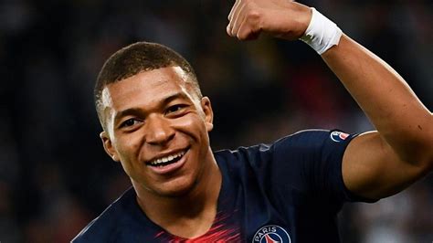 Page officielle de kylian mbappé. Mbappe will bei Paris St. Germain bleiben - Frankreich ...