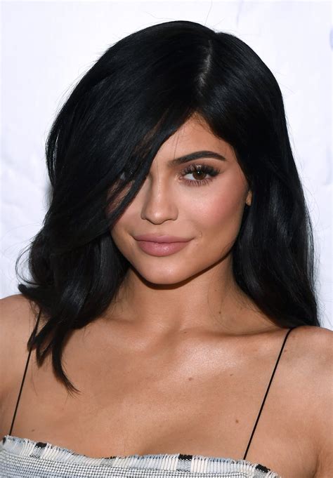 Why Kylie Jenner Got Lip Injections Popsugar Beauty