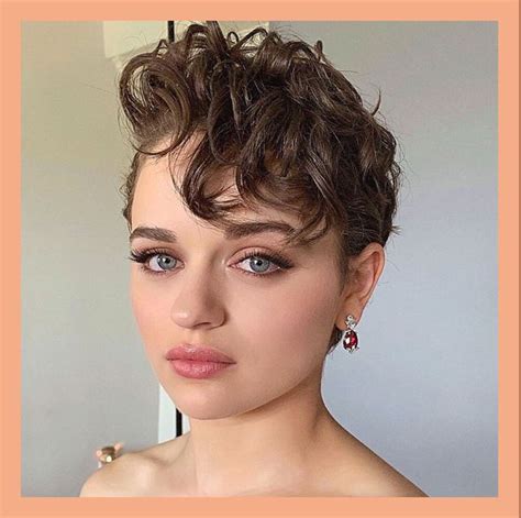 21 Curly Pixie Cuts You Need To Try In 2022 Short Curly Haircut Ideas