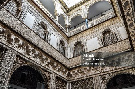 Arsitektur Moor Di Spanyol Foto Stok Unduh Gambar Sekarang Alcázar Sevilla Sevilla Abad