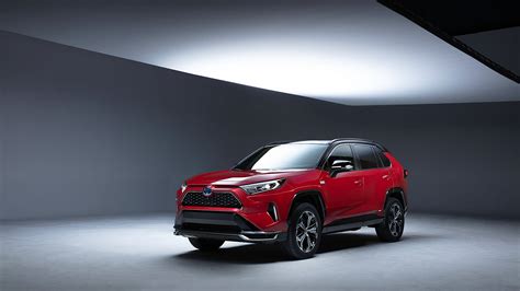 Toyota Unveils Rav4 Plug In Hybrid Suv Luxury Mirai Fuel Cell Car