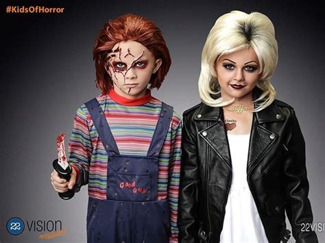 Si te gusto suscríbete para más vídeos de caídas graciosas, tags: Wow! M renlas como Chucky y su novia Tiffany. Realmente ...