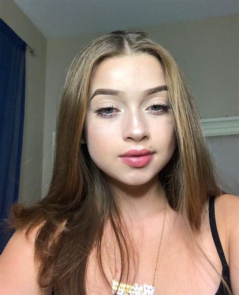 Snapchat Selfies Snapchat Girls Hair Beauty Light Skin Girls Minimal Makeup Portrait