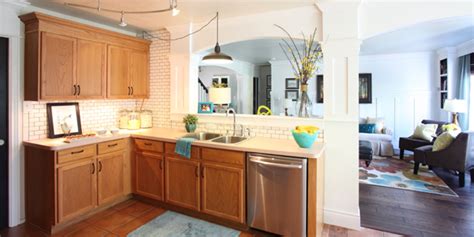 My clients were ready for a big change in their outdated kitchen. Great Ideas to update Oak Kitchen Cabinets