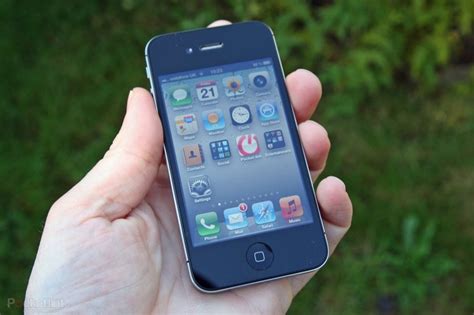 Apple Iphone 4s Review