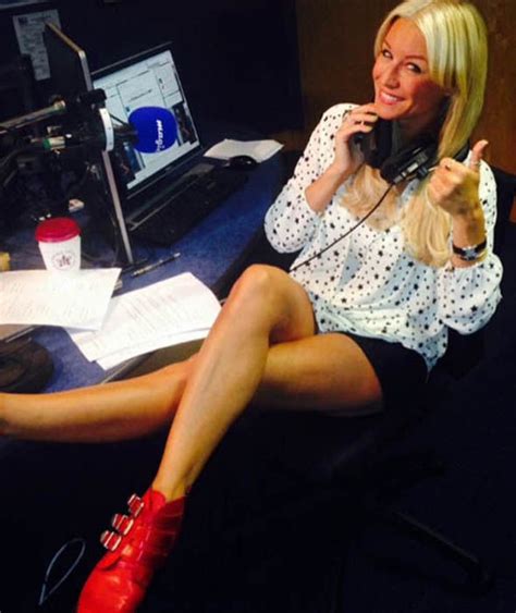 Denise Van Outen Flashes Her Sexy Pins Denise Van Outen In Pictures Pictures Pics