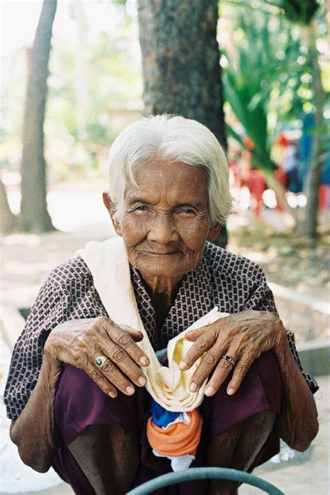 Old Lady In The Temple Smithsonian Photo Contest Smithsonian Magazine