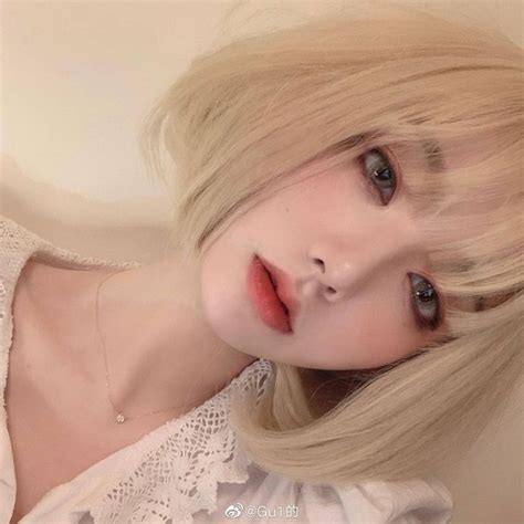 『🌿』𝚃𝚘𝚖𝚒𝚎 in 2020 girl short hair blonde hair korean ulzzang girl