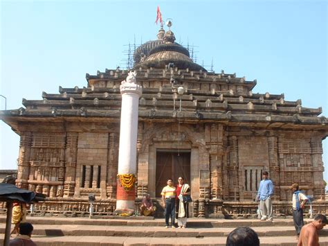 Lingaraj Temple ~ Picnic Spots Of Indiahistorical Places Of India