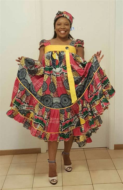 Modèles de robes en pagnes africains. Kana africaine | African fashion dresses, African fashion ...