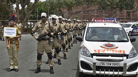 Delhi police put best efforts & solves in less than a day. Delhi Police deploy 32 Anti-terror 'Parakram' vans round ...