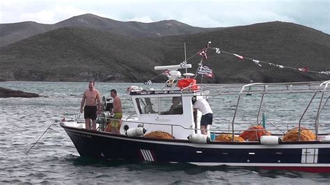 Απόφασηέκτακτη δισ τη δευτέρα 4/1 μετά την απαγορεύση πιστών σε εκκλησίες τα θεοφάνεια. ΨΑΡΑ - ΘΕΟΦΑΝΕΙΑ 2013 - YouTube