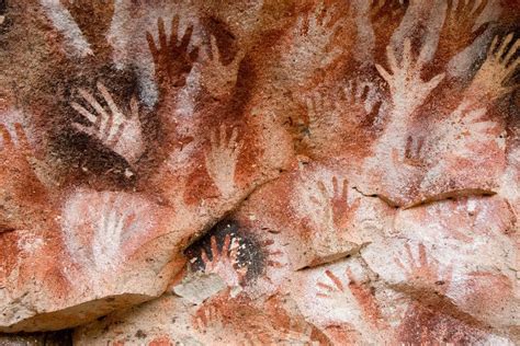 17000 Bp Hand Stenciling Las Manos Cave Argentina Cave Paintings