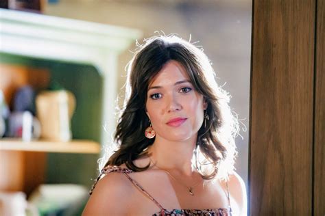 On this is us, mandy moore plays one of the greatest tv moms in recent memory. Rebecca Pearson (Mandy Moore) | How Old Is the Cast of ...
