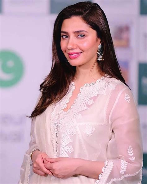 Mahira Khan Celebrated 36th Birthday And Thanks Everyone For Making Her