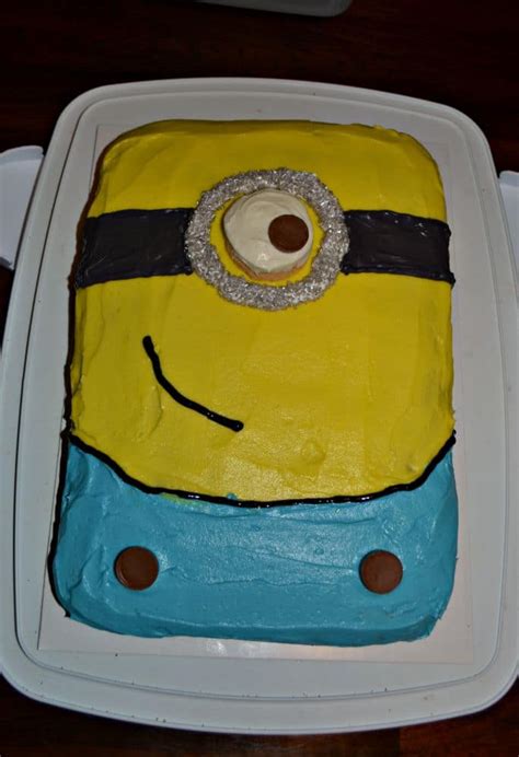 How To Make A Minion Cake Chocolate Cake With Nutella Frosting