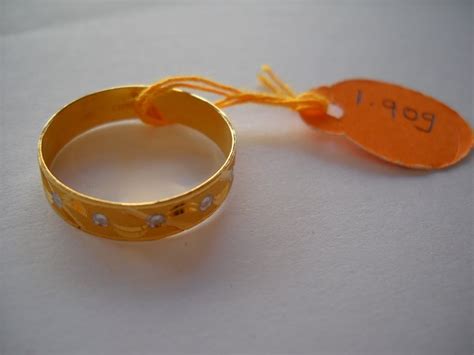 Cincin ini diperbuat dari emas 916. Nazman Enterprise: Cincin Belah Rotan Moden