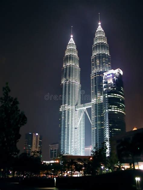 120 Petronas Twin Tower Free Stock Photos Stockfreeimages