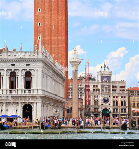 St Mark S Square And Bell Tower Venice Italy It Piazza San Marco Campanile Venezia Italia De