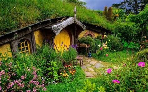 Image Result For Hobbit Fairy Garden Cottage Wallpaper Hobbit House