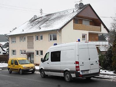 Der aktuelle durchschnittliche quadratmeterpreis für eine wohnung in rheinbach liegt bei 8,94 €/m². Überfall mit Elektroschocker in Rheinbach