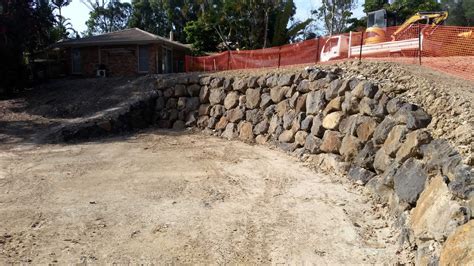 Large rock retaining walls - Rock Retaining Wall Builder Gold Coast and Brisbane