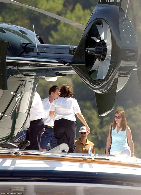 Every instance in this article of referring to gates as the. Bill Gates buys massive 370ft eco-friendly superyacht that ...