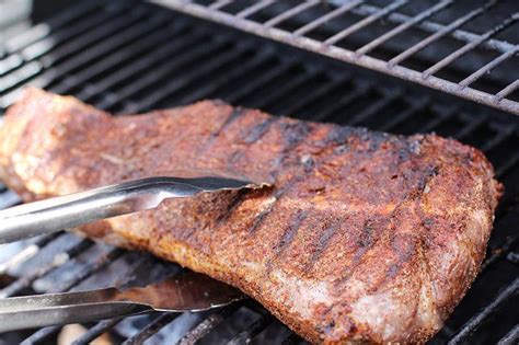 Place the meat directly above the flame for 5 to 10 minutes per side (depending on thickness) to sear the meat and lock in the juices. How to Grill a Tender and Juicy Tri-Tip | Steak on gas ...