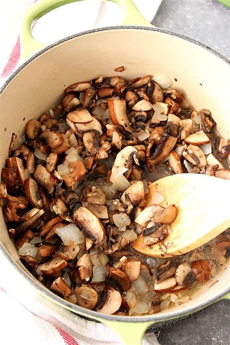 This creamy garlic mushroom recipe is as versatile as it is delicious. Homemade Condensed Cream of Mushroom Soup Recipe - Crunchy ...