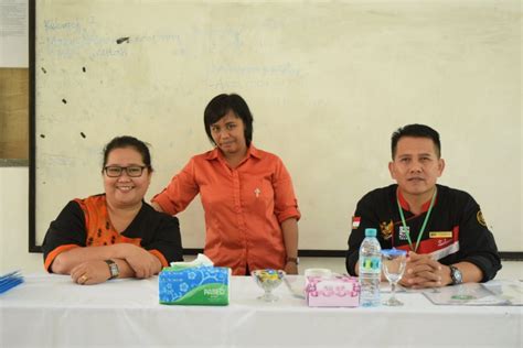 Ketika itu aku masih tidur dengan hanya memakai celana kolor saja. Tata Boga - SMKN 3 Sampit