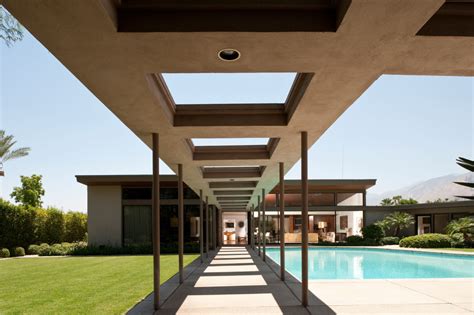 Enjoy the 300+ days of sunshine here in greater palm springs. 8 Iconic Houses in Palm Springs, California