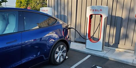 Electric Vehicle Ev Charging Standards And How They Differ Electrek