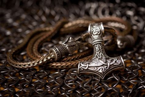 How A Viking Amulet Solved The Mystery Of Thors Hammer Ancient Origins