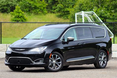 2017 Chrysler Pacifica Test Drive Review Cargurusca