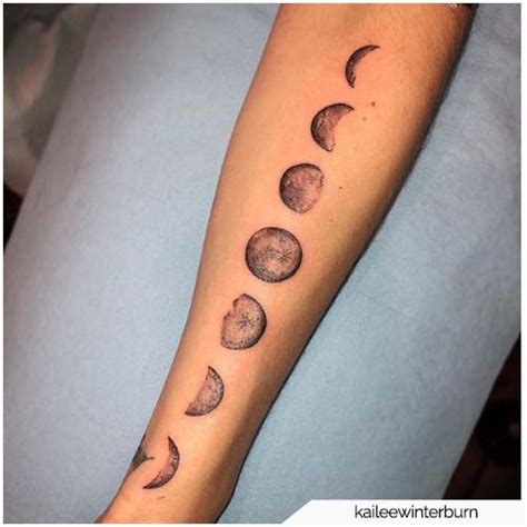 Come abbiamo visto, la luna affascina l'uomo sin dai tempi più antichi: Significato Tattoo Luna - Oltre 35 idee per il tuo ...