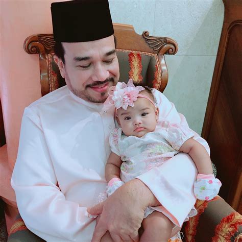 Siti nurhaliza comel pipi merah. Lirik lagu Comel Pipi Merah - Siti Nurhaliza | Arnamee ...