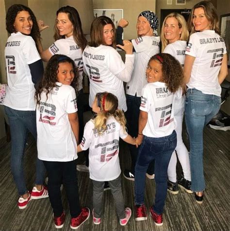 Tom brady and bill belichick are ready for the season and have their eyes set on super bowl 50. Tom Brady poses with entire family after his historic Super Bowl win | Gisele bundchen, Gisele ...