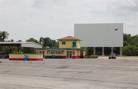 Apply to truck driver, driver, tractor trailer driver and more! Silver Moon Drive-In Theatre - Lakeland, FL | Flickr ...