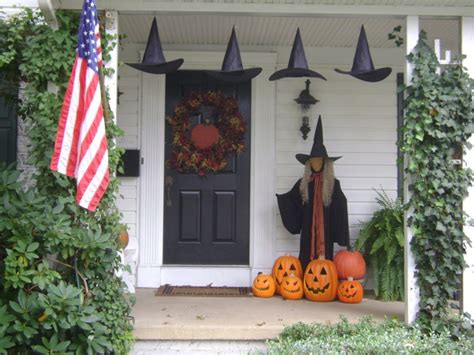 Maybe you would like to learn more about one of these? 125 Cool Outdoor Halloween Decorating Ideas - DigsDigs